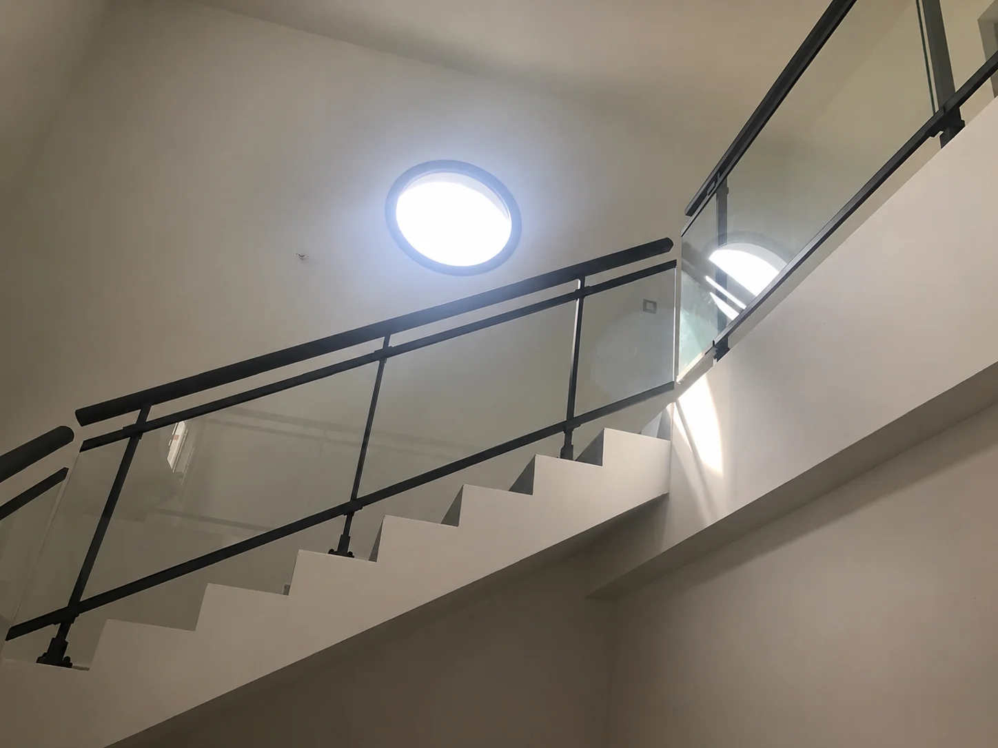 Garde-corps aluminium escalier intérieur